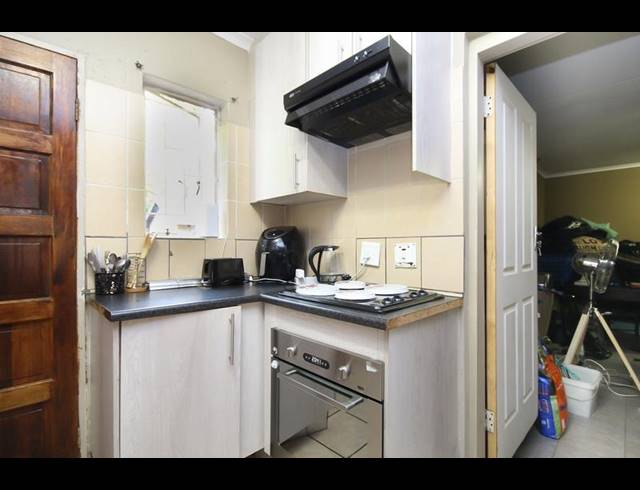 2 BEDROOM TOWNHOUSE FOR SALE IN THATCHFIELD